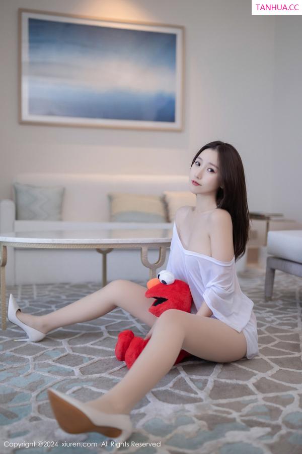   [XiuRen]高清写真图 2024.07.10 No.8834 杏子Yada 丝袜美腿第26张图片